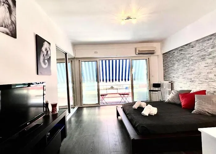 Lovely Studio In The Heart Of Cannes